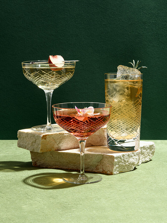 Gin Cocktail Set mit unserem frischen, Zitrus-Gin Hausgin und weiteren Zutaten zum Mixen von französischen Cocktails zuhause