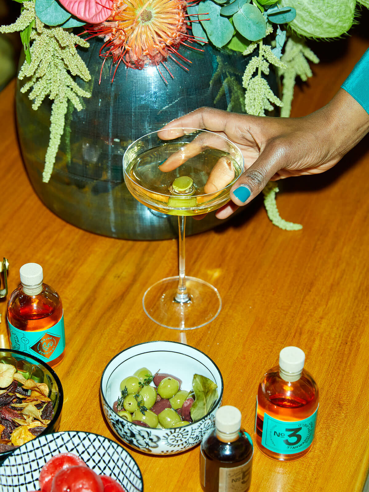 Stilvolle Cocktail Gläser für schöne Cocktails für ein Cocktail Tasting zuhause - bei Drink Syndikat