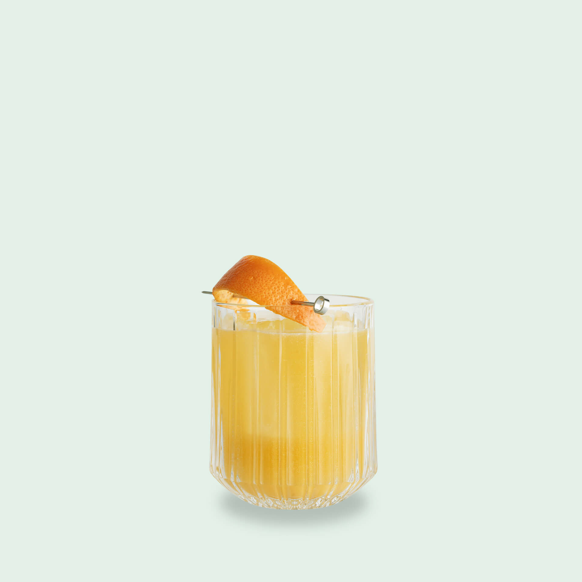 Whiskey Sour Alternative mit Stork Club Rye Whiskey und Znaida Vermouth - Cocktail Set von Drink Syndikat